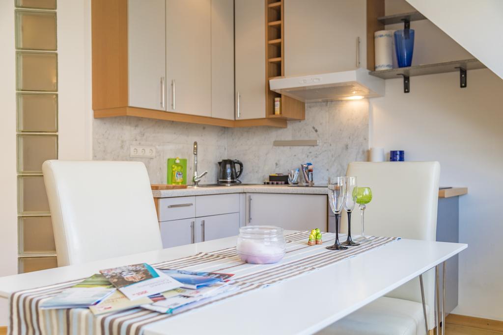 Maisonette Apartment Am Bahnhof - Adults Only Innsbruck Eksteriør bilde