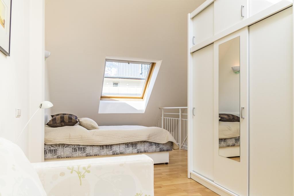 Maisonette Apartment Am Bahnhof - Adults Only Innsbruck Eksteriør bilde