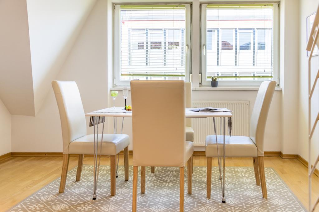 Maisonette Apartment Am Bahnhof - Adults Only Innsbruck Eksteriør bilde