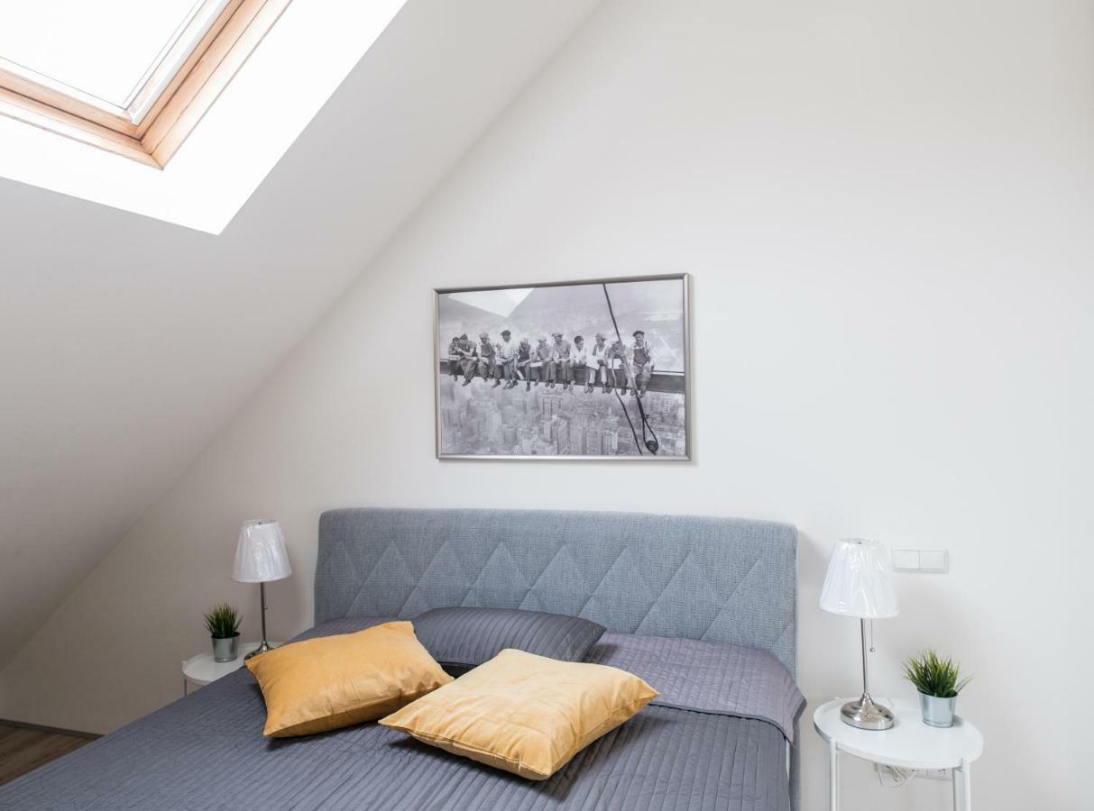 Maisonette Apartment Am Bahnhof - Adults Only Innsbruck Eksteriør bilde