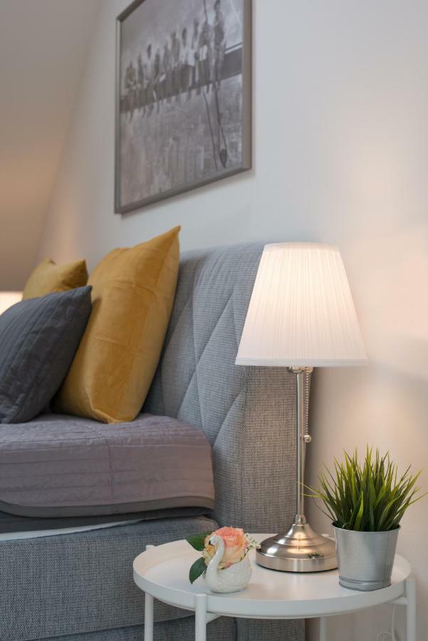 Maisonette Apartment Am Bahnhof - Adults Only Innsbruck Eksteriør bilde