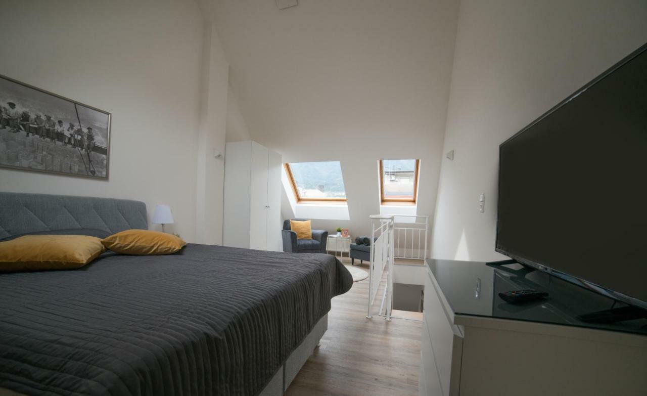 Maisonette Apartment Am Bahnhof - Adults Only Innsbruck Eksteriør bilde