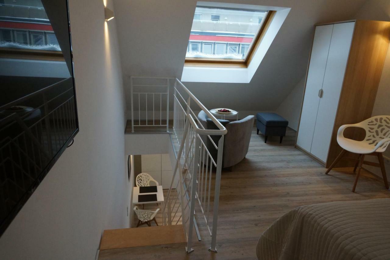 Maisonette Apartment Am Bahnhof - Adults Only Innsbruck Eksteriør bilde