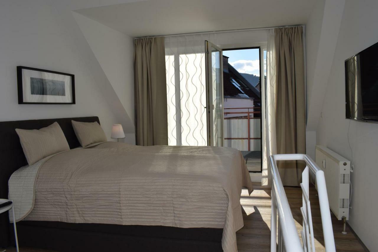 Maisonette Apartment Am Bahnhof - Adults Only Innsbruck Eksteriør bilde