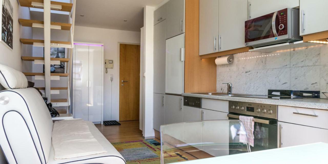 Maisonette Apartment Am Bahnhof - Adults Only Innsbruck Eksteriør bilde