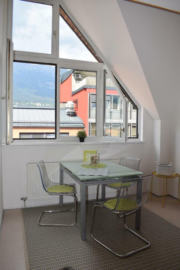 Maisonette Apartment Am Bahnhof - Adults Only Innsbruck Eksteriør bilde